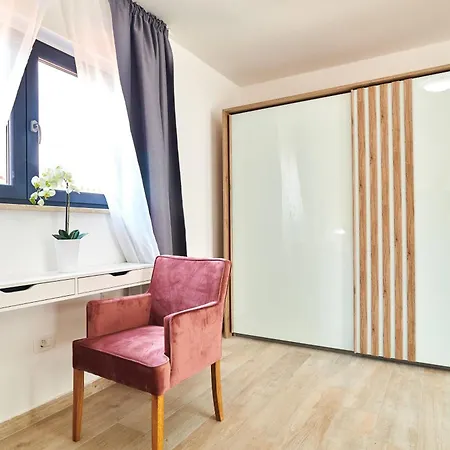 Dolcea Elegant Und Stilvoll Mit Pool Holiday home Kastel