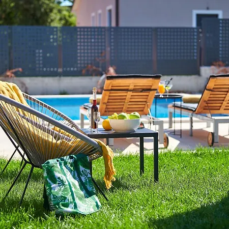 Dolcea Elegant Und Stilvoll Mit Pool * Kastel